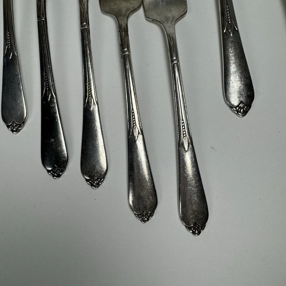 Rogers XII Silverplate Flatware Set 14pc Inspiration 1933 IS Art Deco Fork Spoon